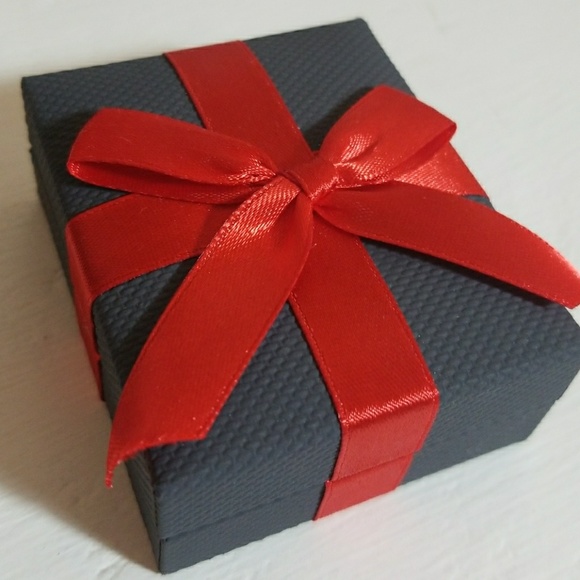 Diamond Pendant Necklace - Picture 3 of 4